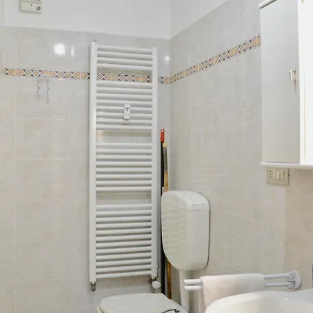 Hostdomus - Royal View Apartment *