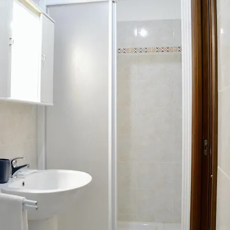 Hostdomus - Royal View