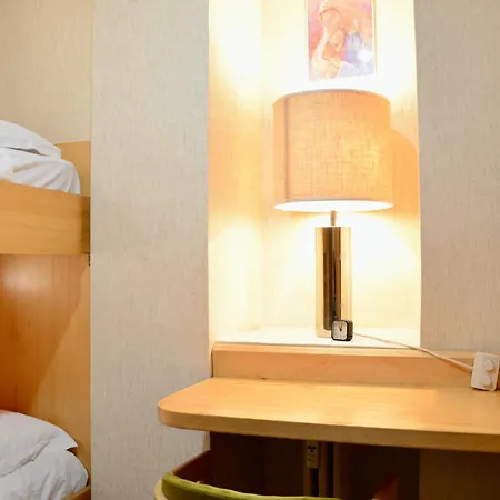 Hostdomus - Royal View Apartman